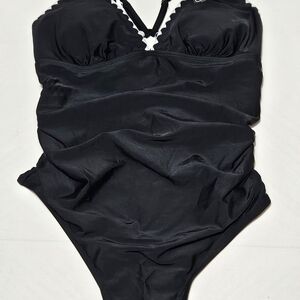 Zaful Black One Piece L – Cute Scallop Trim & Ruched Fit